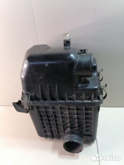 Корпус воздушного фильтра Toyota Lite Ace Noah