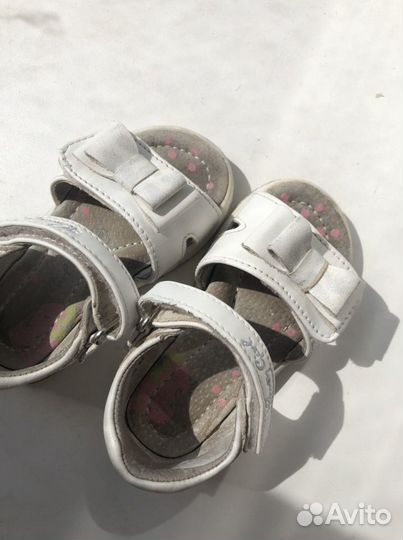 Сандалии для девочки