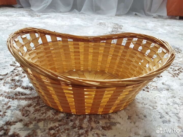 Корзина плетеная для подарков