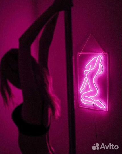 Неоновая вывеска