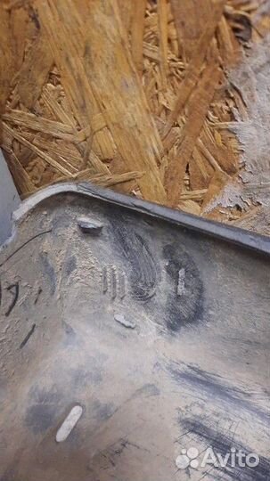 Накладка на порог правая Mitsubishi Outlander