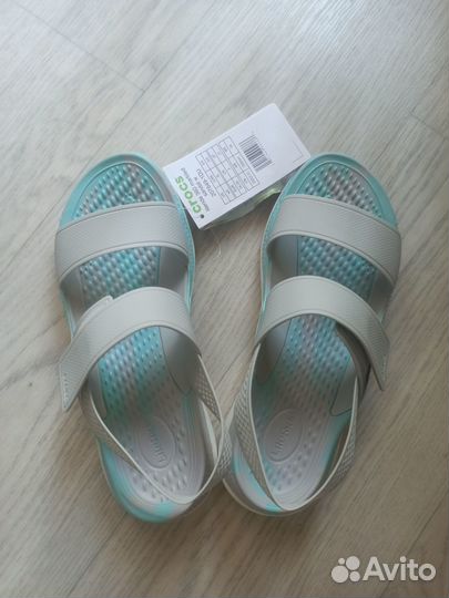 Сланцы сандалии