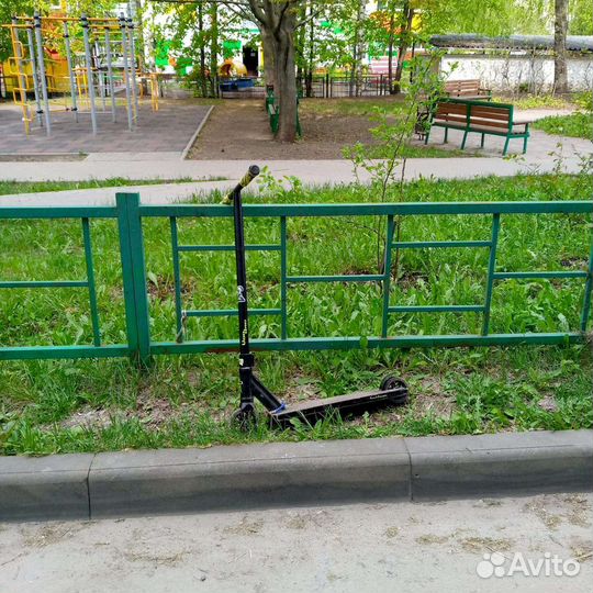 Трюковой самокат