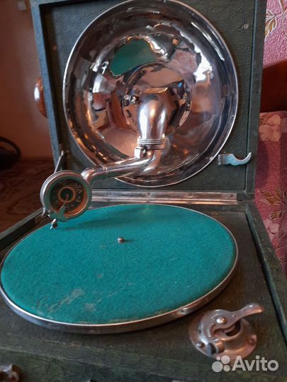 Патифон старинный швецария