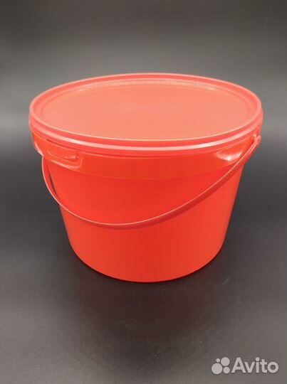Пластиковая тара ведра банки