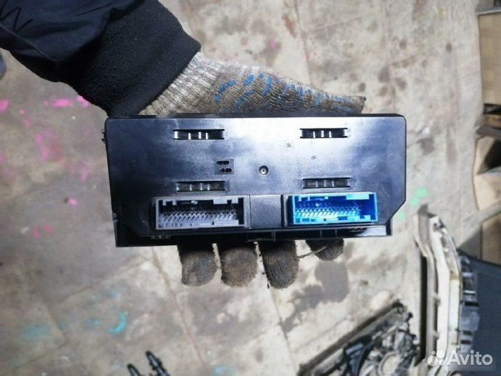 Блок управления климат-контролем Opel Astra H