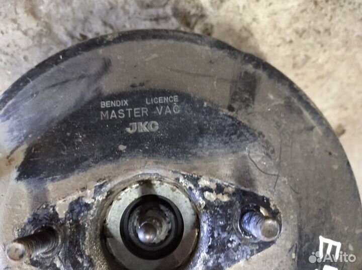 Вакуумный усилитель тормозов Mitsubishi Galant