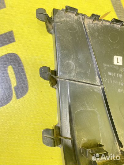 Накладка торпедо левая Honda Civic 4D