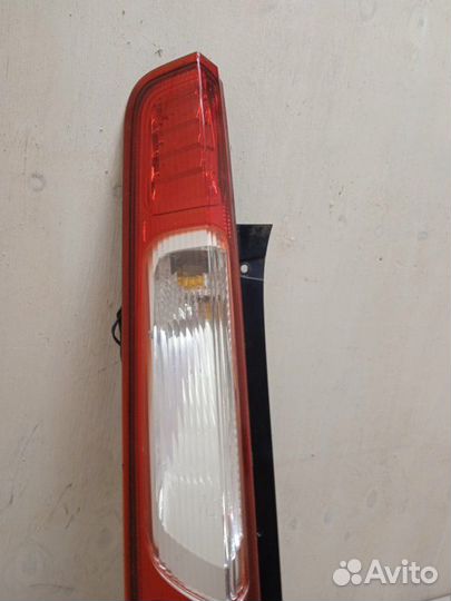 Фонарь задний левый Ford Focus хетчбэк 5-ти дв