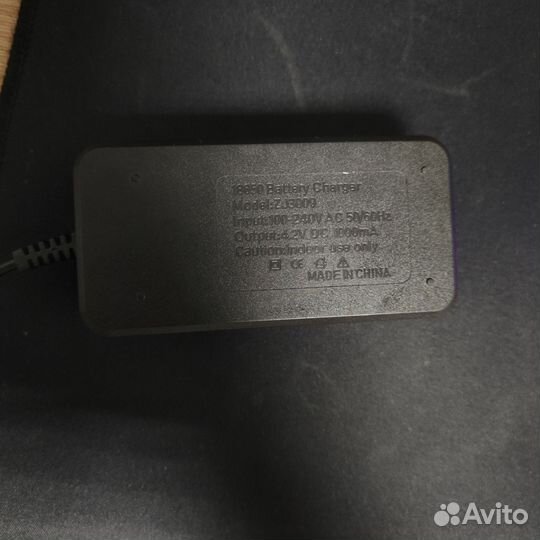 Зарядное устройство для аккумуляторов 18650