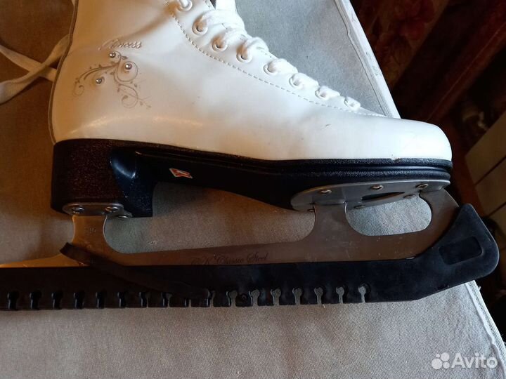 Чехлы для коньков новые