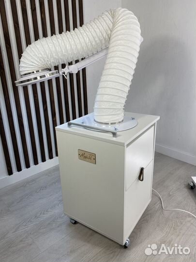 Пылесос для педикюра и маникюра