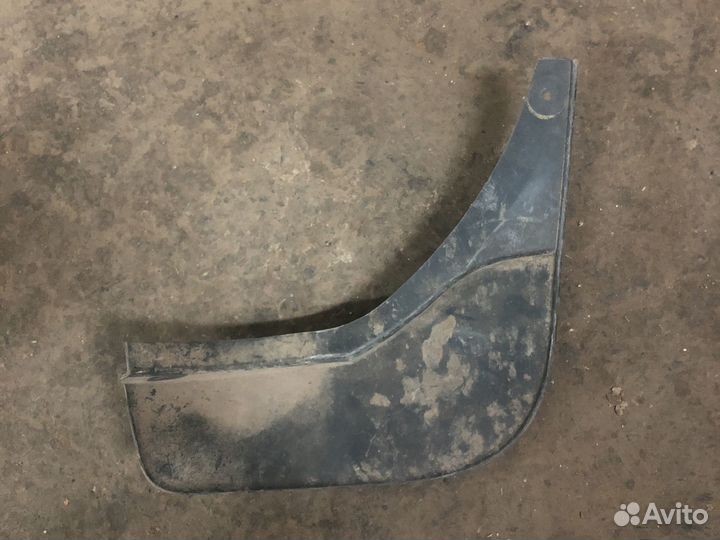 Renault duster брызговик