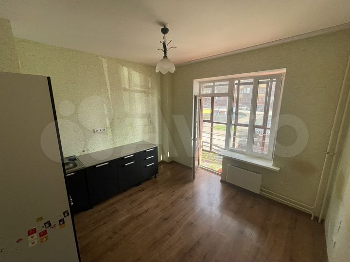 2-к. квартира, 72 м², 1/10 эт.