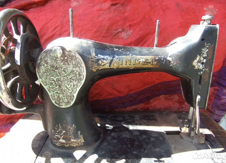 Швейная машина Singer
