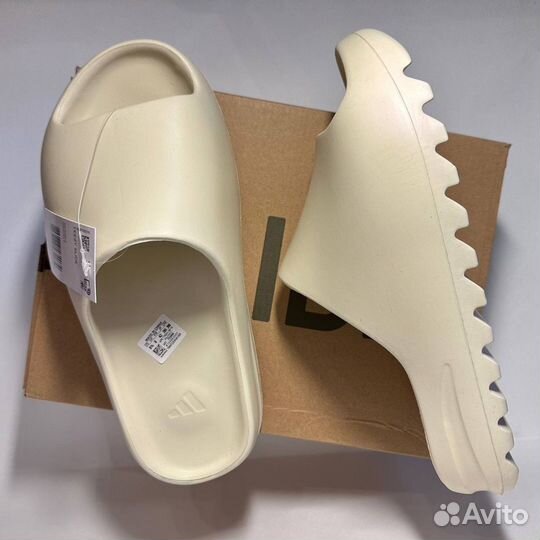 Тапки Adidas Yeezy Slide LUX новые