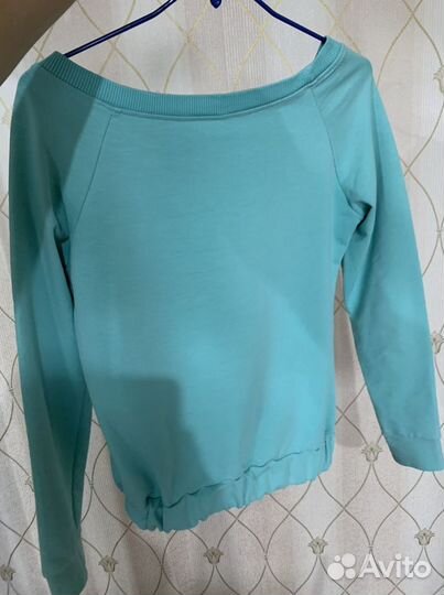 Кофта спортивная женская