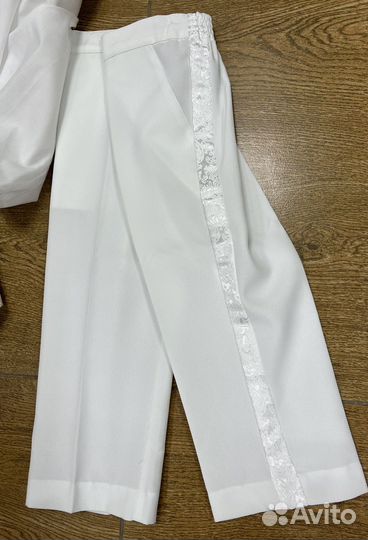 Классичечкий костюм для мальчика 92-98