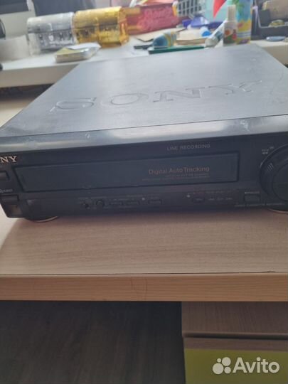 Видеомагнитофон sony и DVD плеер sharp все бу