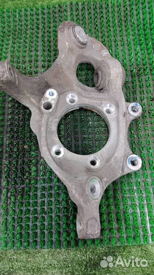 Кулак задний левый Mercedes Benz C-Class W204 2008