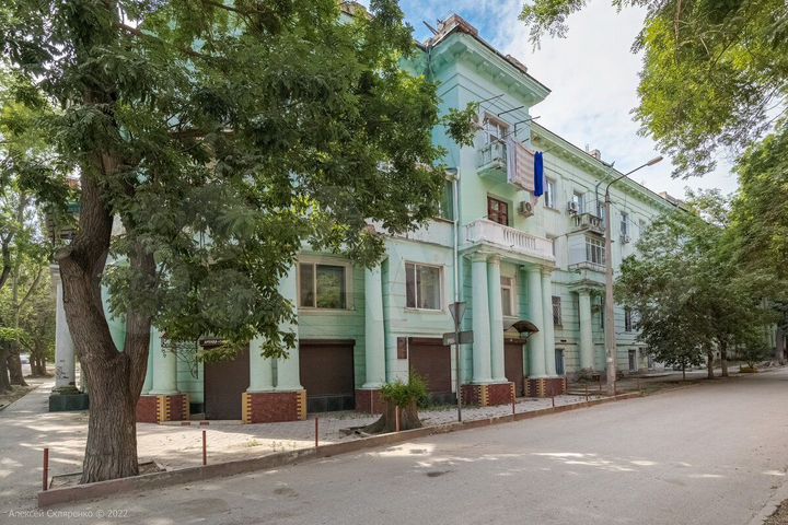 2-к. квартира, 52 м², 2/4 эт.