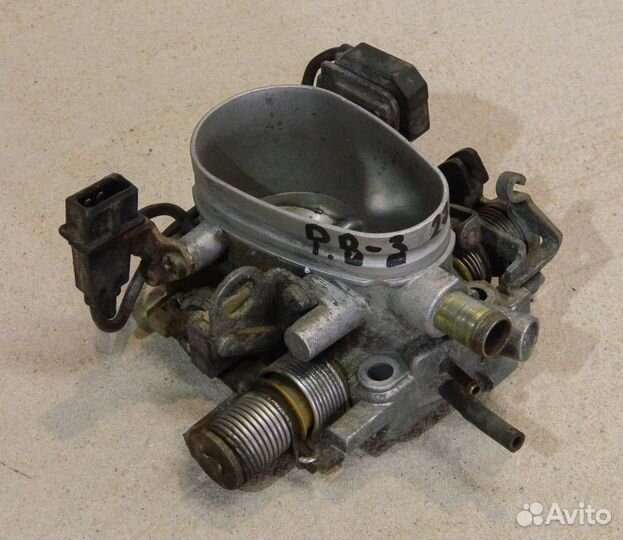 Заслонка дроссельная VW Passat B3 1.8