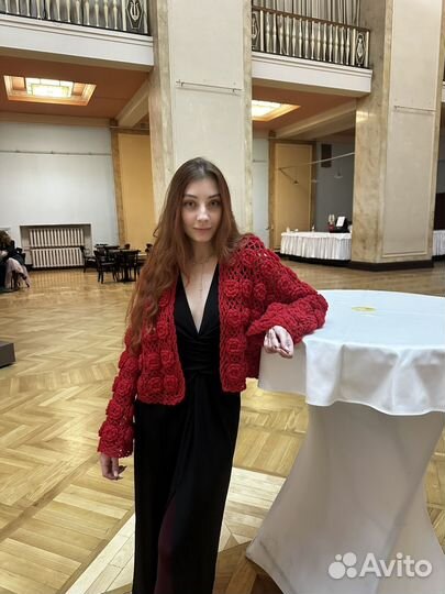 Вязаный кардиган ручной работы