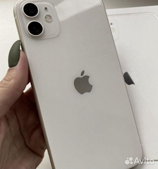 iPhone 11, 64 ГБ
