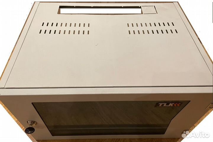 Телекоммуникационный шкаф настенный 19 6u