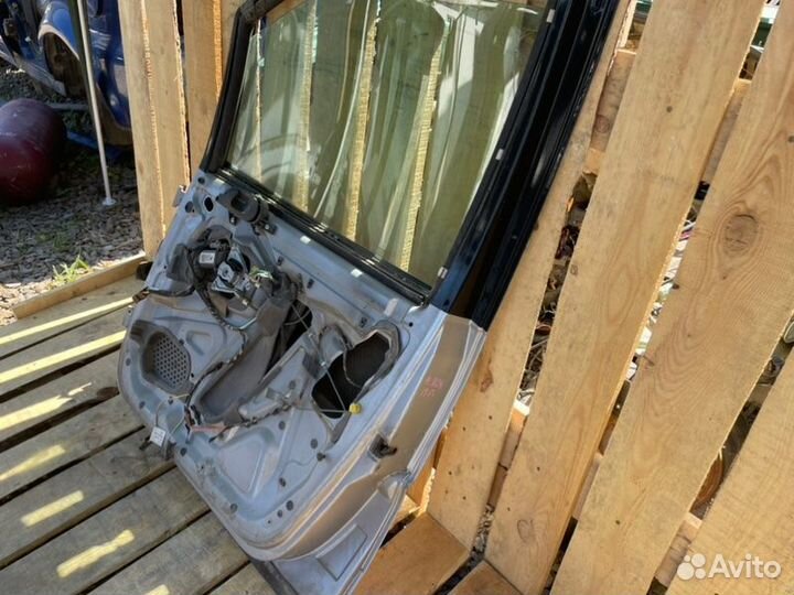 Дверь передняя правая Peugeot 806