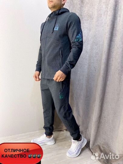 Спортивный костюм adidas