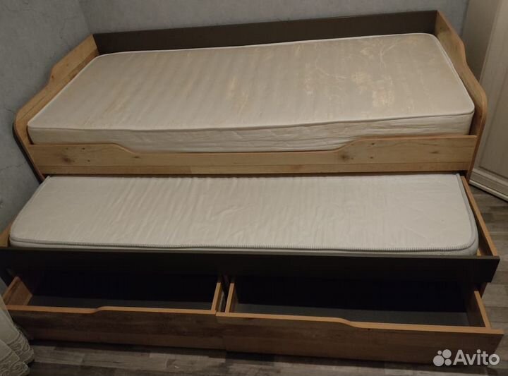 Двухъярусная кровать выдвижная бу