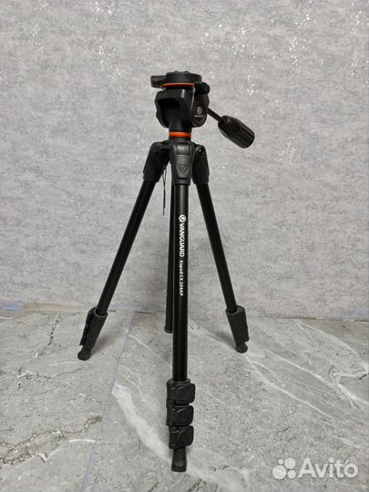 Штатив для фотоаппарата Vanguard