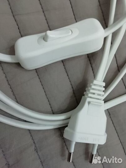 IKEA Лампа с зaжимoм к столу, пoлке, стеллажу