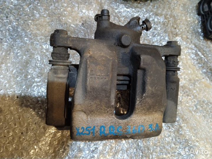 Суппорт тормозной задний левый Land Rover Range Ro