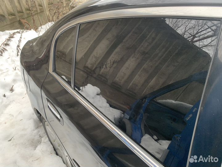 Боковые стекла Nissan Skyline 35