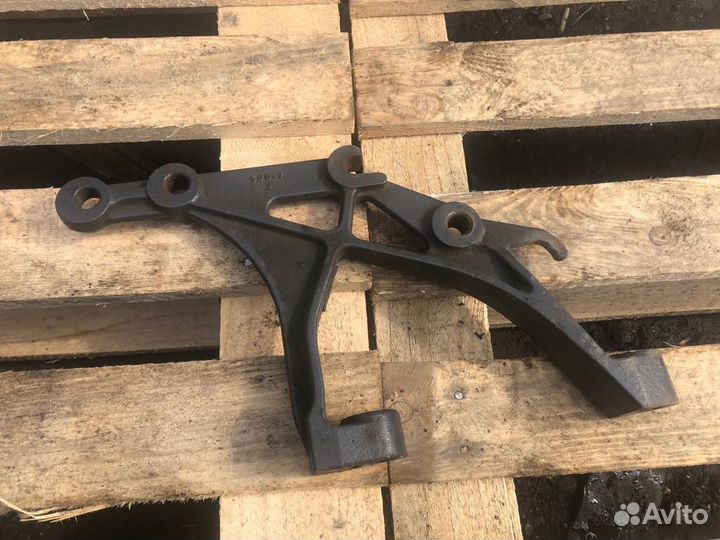 1762098 кронштейн осушителя Scania