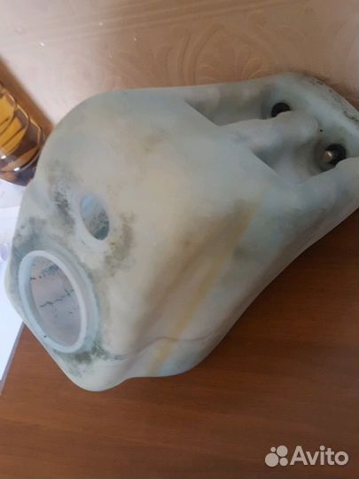 Бачок омывателя w124