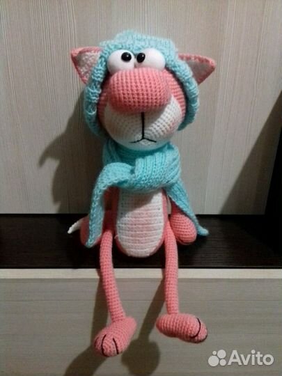 Кот вязанный