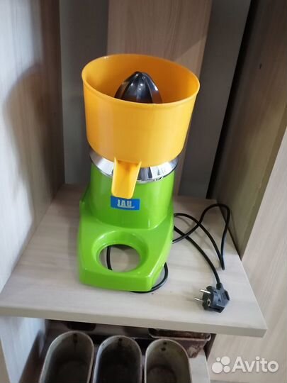 Соковыжималка для цитрусовых