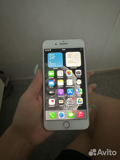 Телефон iPhone 8 plus