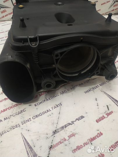 Корпус воздушного фильтра om651 Mercedes