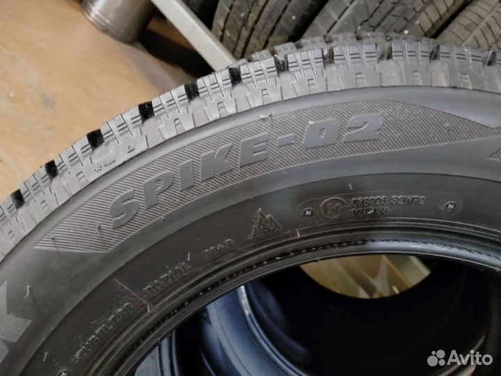Bridgestone Blizzak Spike-02 185/65 R15 88T