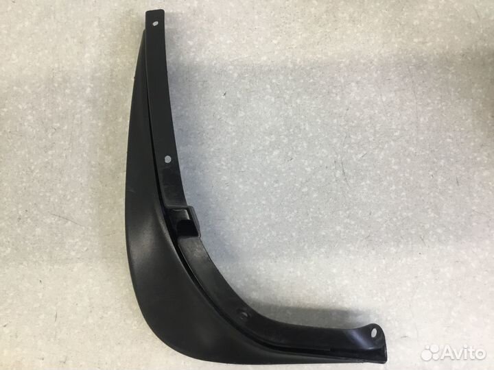 Брызговик задний левый Skoda Octavia (A5 1Z) 2004