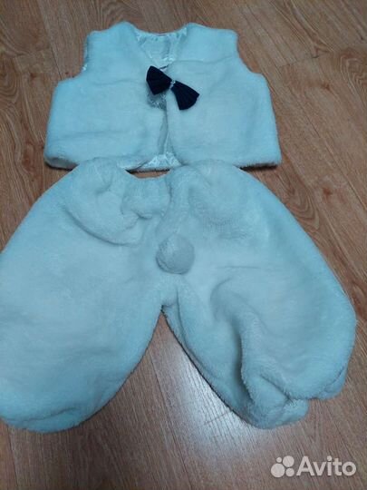 Детские костюмы зайка и снеговик