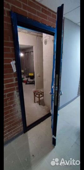 Двери входные с зеркалом новые