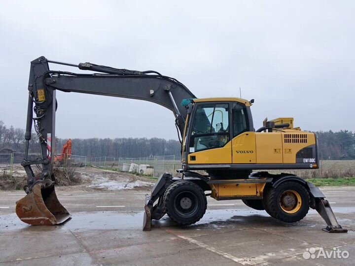 Стекло правое Volvo ew 140 160 180 c