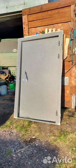 Дверь входная металлическая