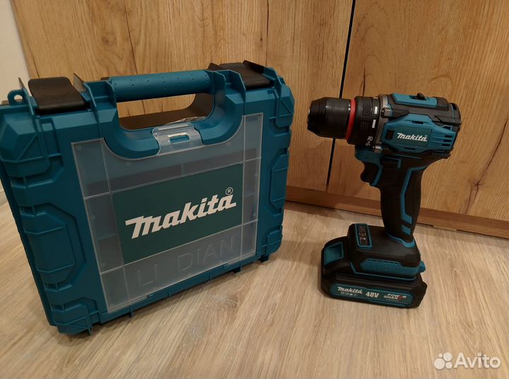 Шуруповерт аккумуляторный бесщеточный Makita 21В