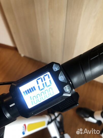 Самокат взрослый электрический складной